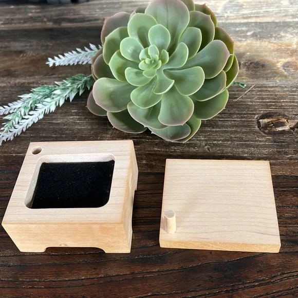 🎁 4/$25 - HANDMADE wooden music box - plays white Christmas - NEW - Picture 3 of 10